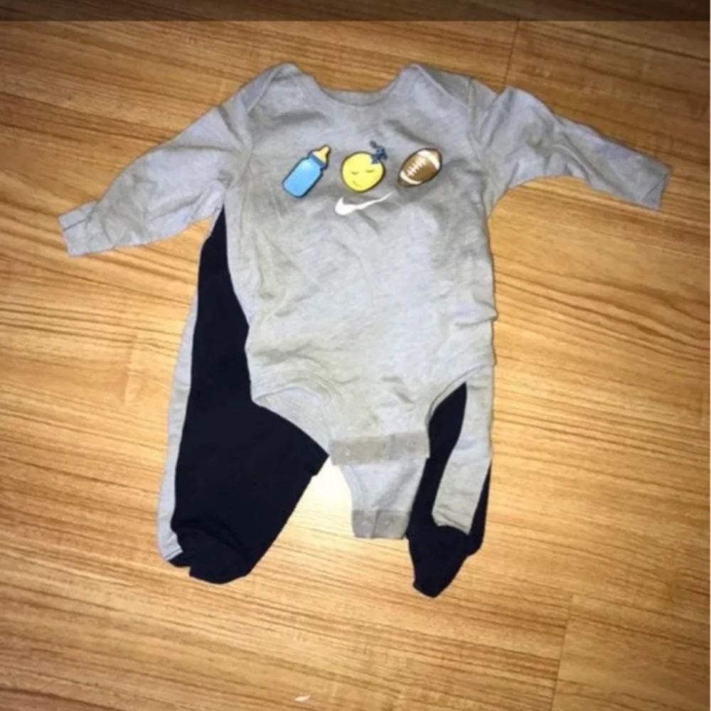 Boys Nike elfit